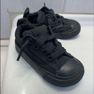 Toddler Converse sneakers 👟